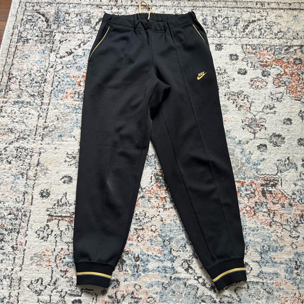 Nike joggers